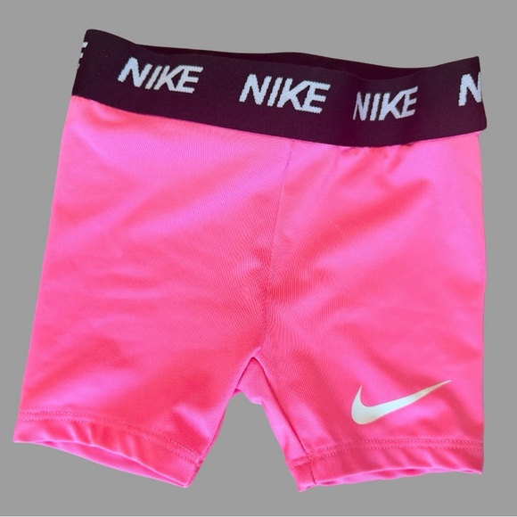 Nike Toddler Girls Dri-FIT 2-Piece Athletic Set | 12 Months | Pink | Like New - Picture 5 of 5